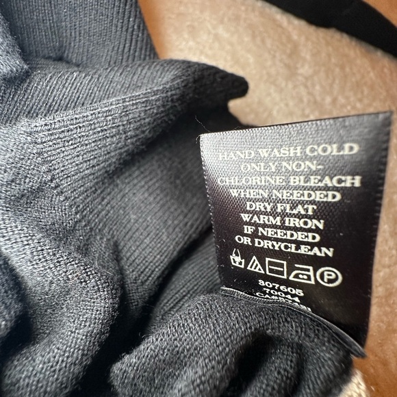 Ann Taylor Black & Tan Leopard Print Cardigan Sweater Size Medium - Picture 3 of 4